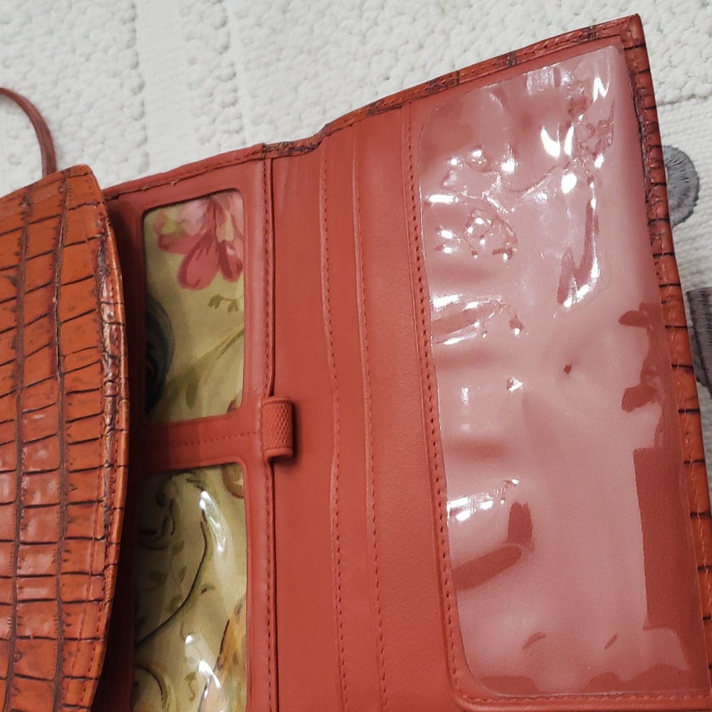 BRIGHTON ORANGE CROCODILE PATTERN CROSSBODY BAG - Picture 3 of 16